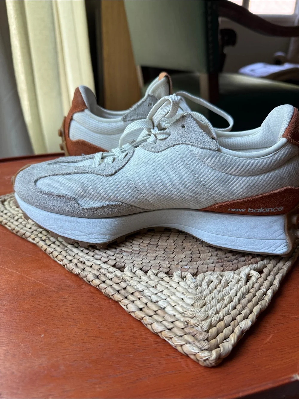 New Balance Women’s 327